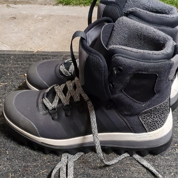 Adidas by Stella McCartney Black Winter Boots - Picture 2 of 4